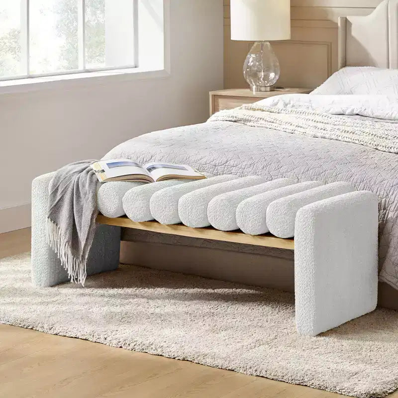 Banc moderne en bois massif avec coussins traversins amovibles, design en H