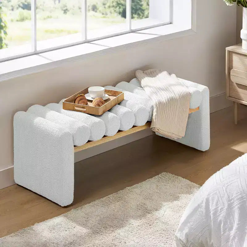 Banc moderne en bois massif avec coussins traversins amovibles, design en H