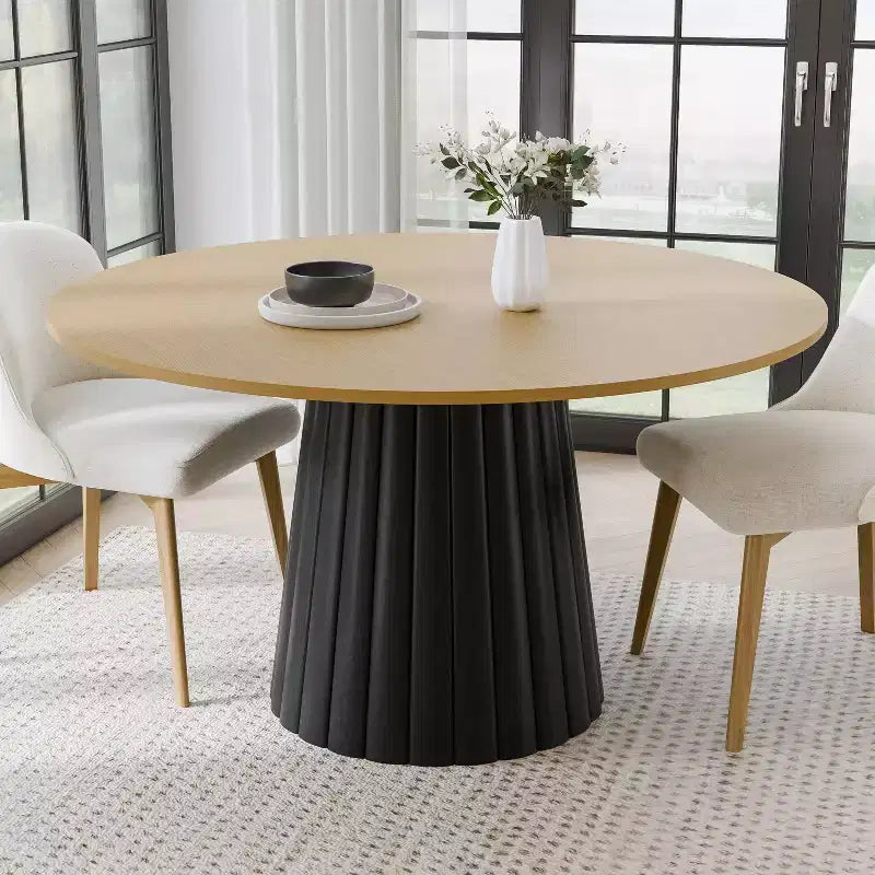 Table à manger ronde en bois massif de 52" pour 4 à 6 personnes, piètement conique texturé, couleur naturelle