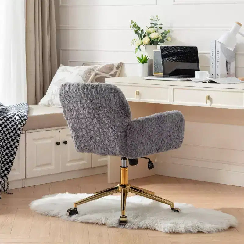 Fauteuil de bureau en velours avec piètement en métal doré, chaise de bureau pivotante à hauteur réglable