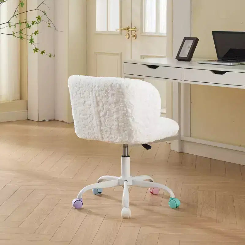Fauteuil de bureau en velours avec piètement en métal doré, chaise de bureau pivotante à hauteur réglable