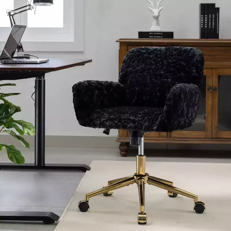Fauteuil de bureau en velours avec piètement en métal doré, chaise de bureau pivotante à hauteur réglable